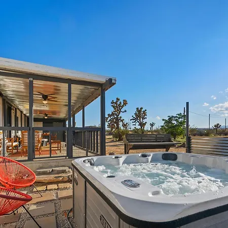 Villa Joshua Tree Sunrises And Sunsets, Hot Tub, Star Gazing, Pet Friendly